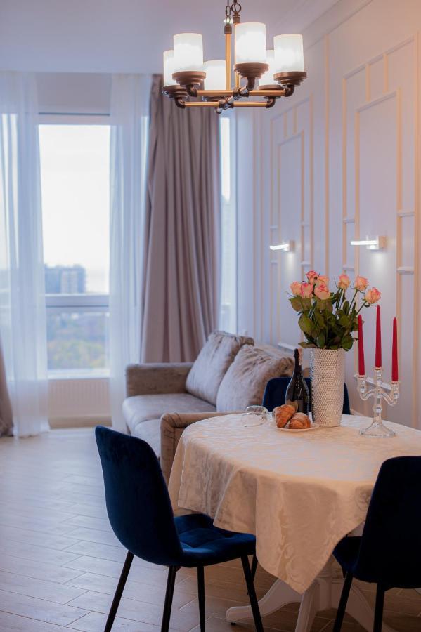 Apart Hotel Greenwood Near Sea Одеса Екстер'єр фото