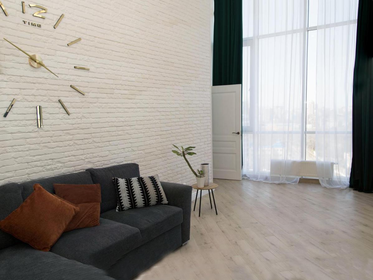 Apart Hotel Greenwood Near Sea Одеса Екстер'єр фото