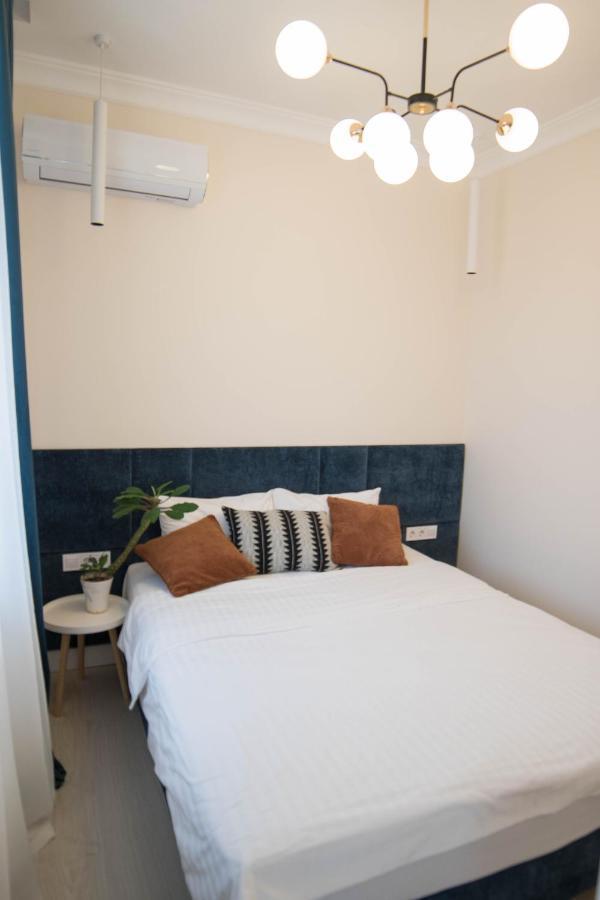 Apart Hotel Greenwood Near Sea Одеса Екстер'єр фото