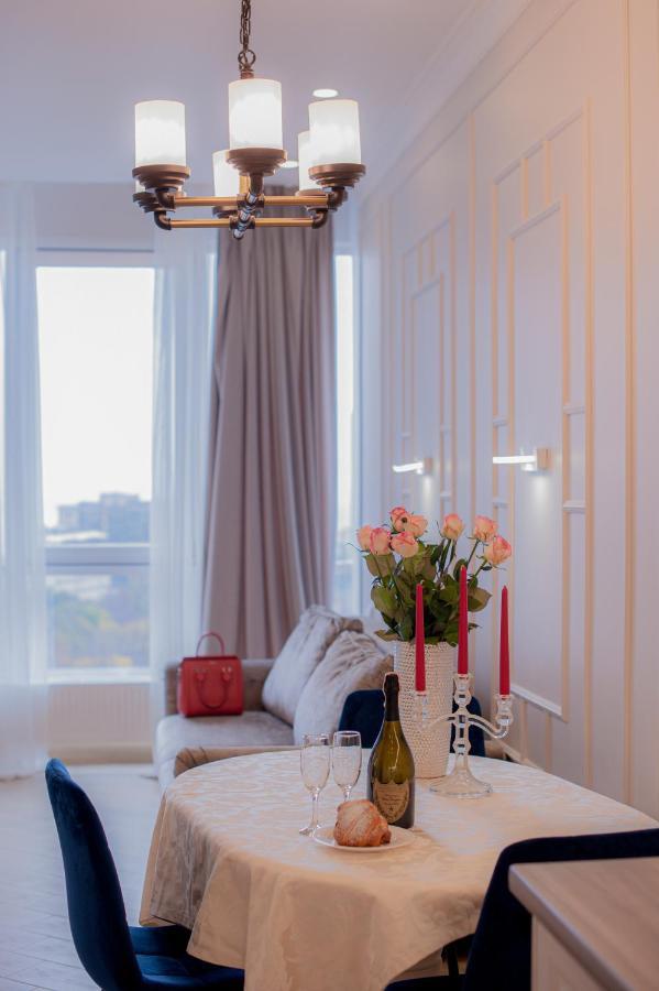 Apart Hotel Greenwood Near Sea Одеса Екстер'єр фото