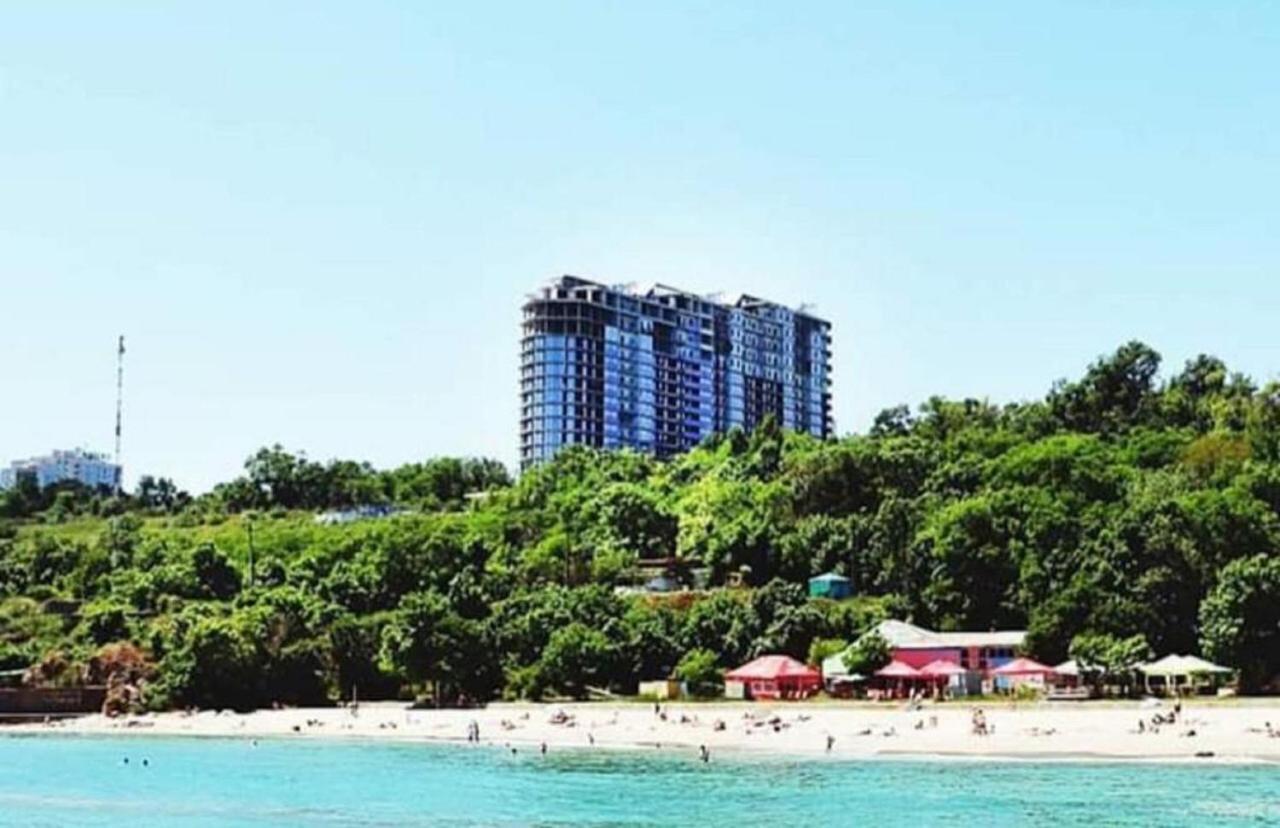 Apart Hotel Greenwood Near Sea Одеса Екстер'єр фото