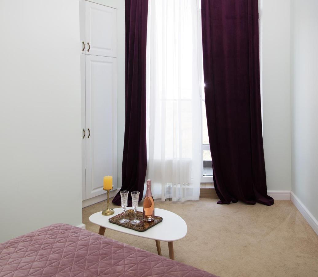 Apart Hotel Greenwood Near Sea Одеса Екстер'єр фото
